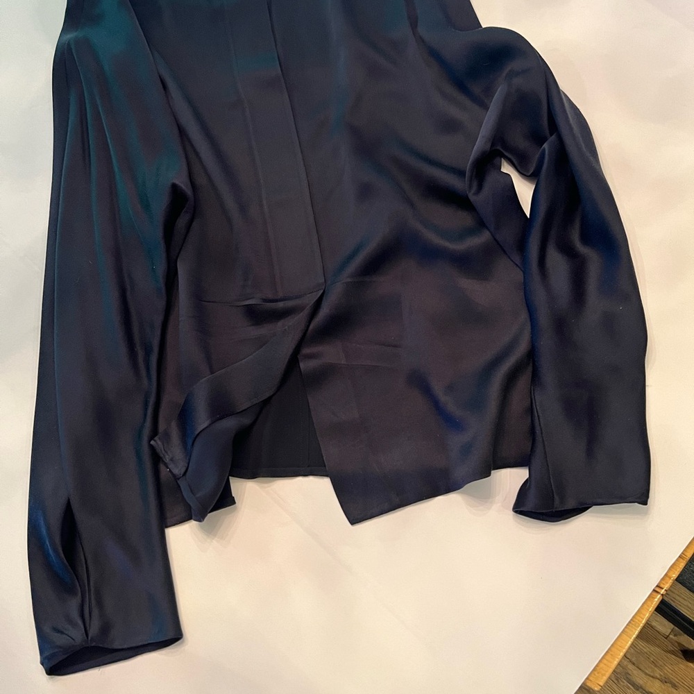 Vince Crewneck Long Sleeve 100% Silk Blouse - Picture 6 of 7